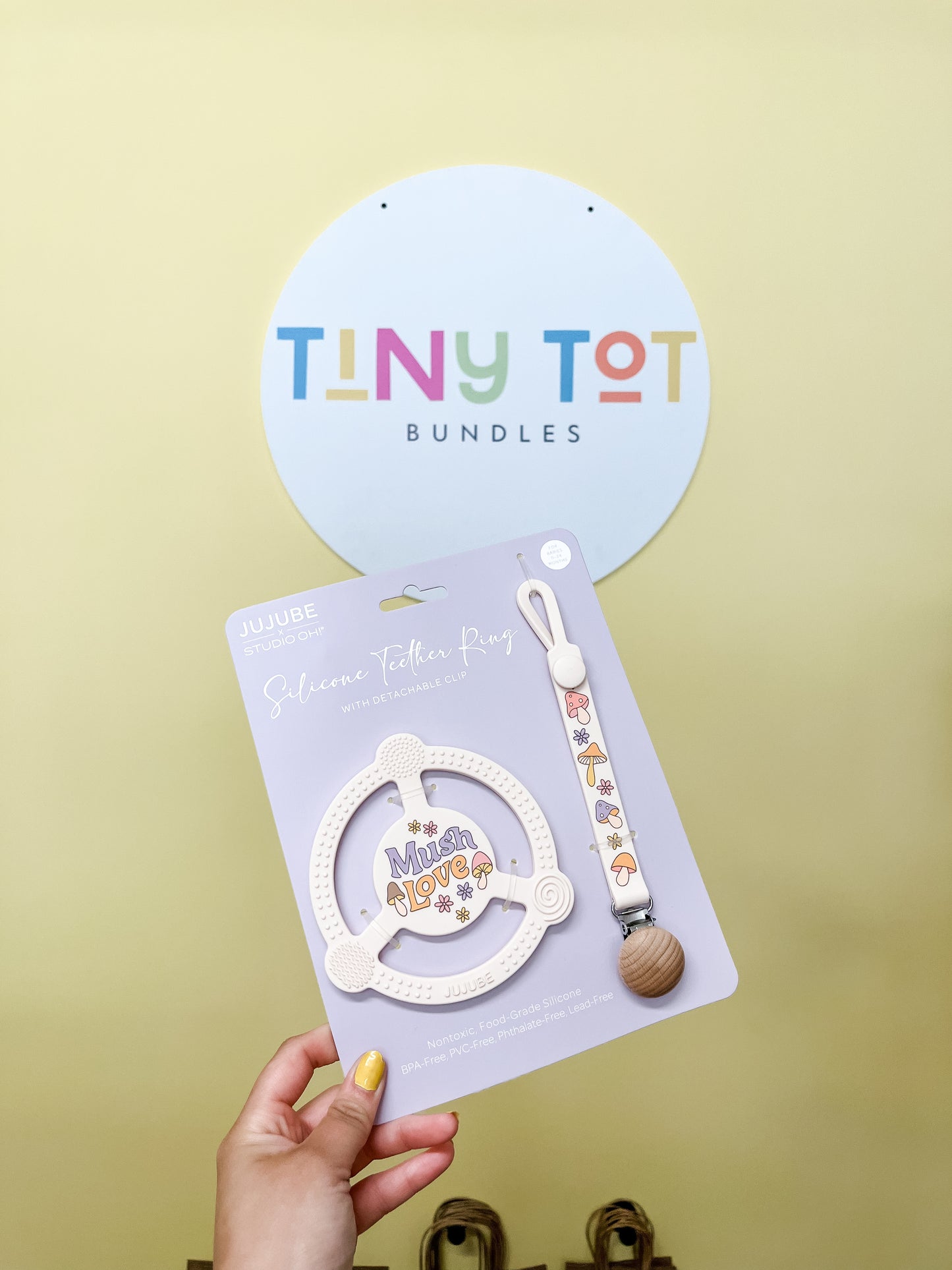 Silicone Teether Ring with Detachable Clip - Mushy Love