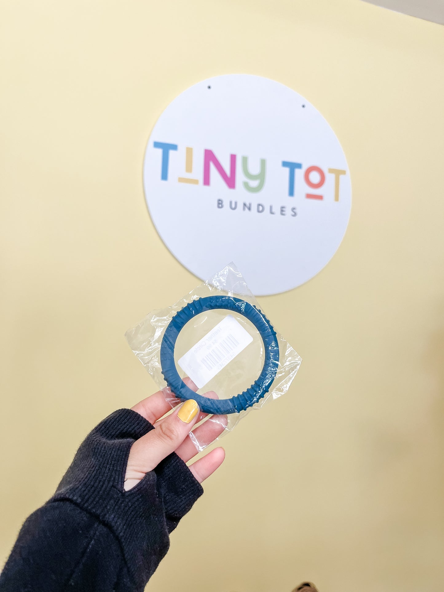 Circle teether