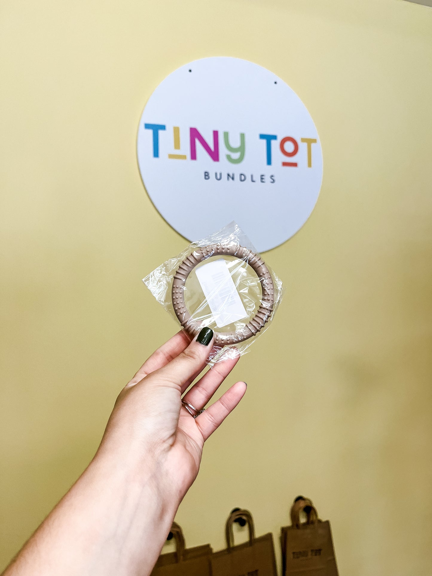 Circle teether