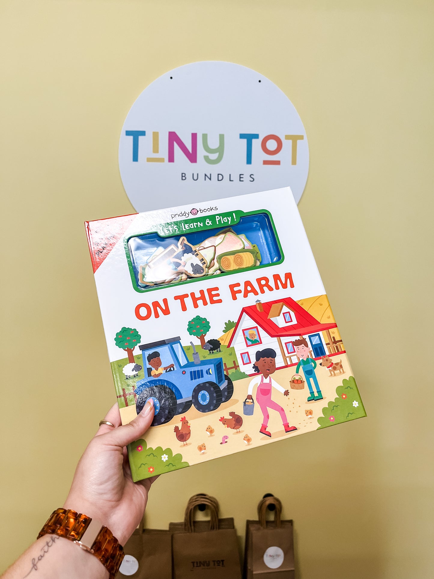 Learn & Play On The Farm Book